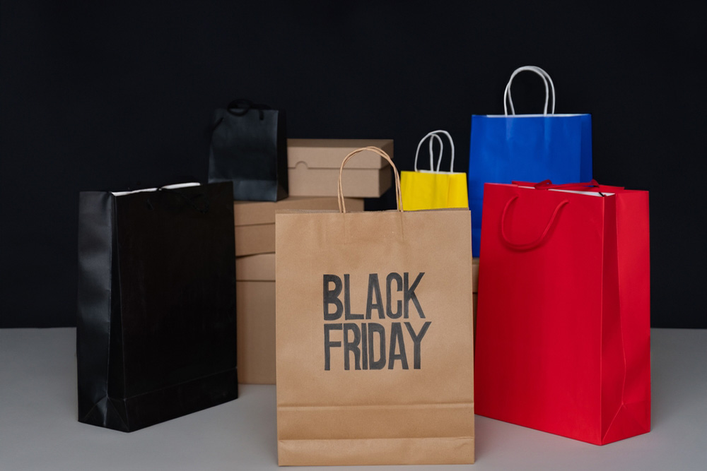 HOW TO CREATE A WINNING BLACK FRIDAY SHOPPING LIST